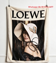 LOEWE 001 Man Flannel Fleece Throw Blanket L321